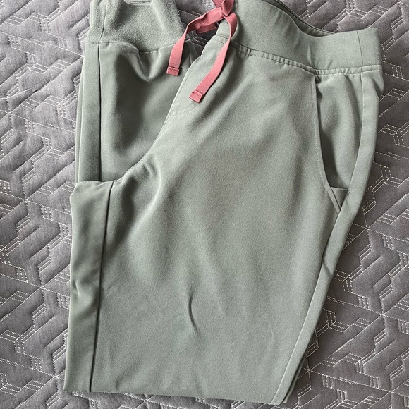 Figs scrub set - Picture 3 of 4